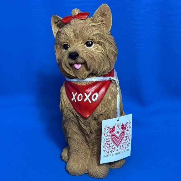 NEW ~ NWT YORKIE ~ YORKSHIRE TERRIER LOVE KISSES & HUGS GORGEOUS STATUE / FIGURE - Picture 15 of 16